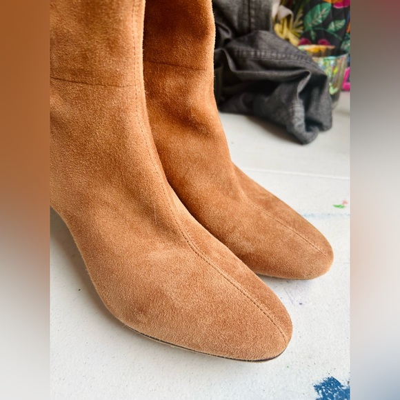 Saks Fifth Avenue Tan Heeled Boots Classic Western Style - Picture 4 of 10